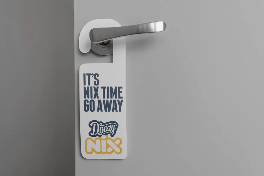Door hanger - Doozy Nix